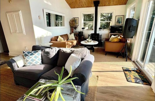 Halifax County House | Cleveland Beach Cottage-Private Beach Cottage w/Lake Access Hot Tub & Fire Pit