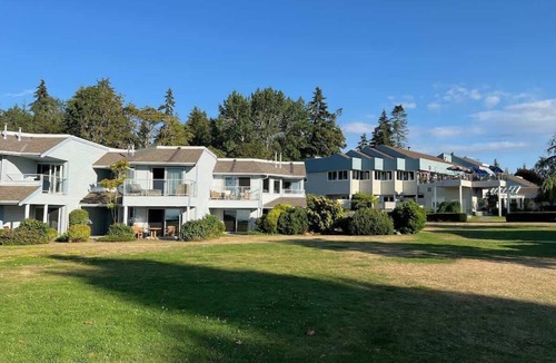 Regional District of Nanaimo Condo | Coastal Elements - 1BDRM - Full Kitchen