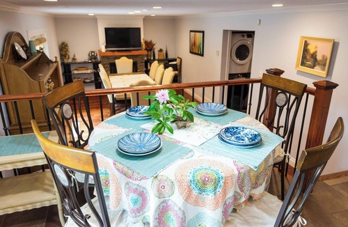 Crescent Beach House | Coastal Retreat with Private Hot Tub White Rock