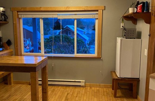 Ucluelet Condo | Coastal Suite – Waterfront Harbour Retreat in the Heart of Ucluelet