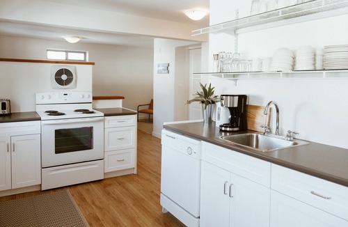 Rossland Apartment | Colombia Avenue Loft - Downtown Rossland