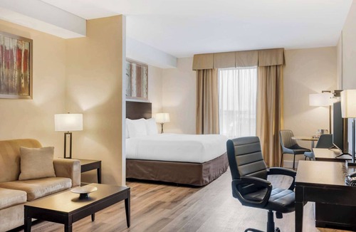 Halifax Hotel | Comfort Hotel Bayer's Lake