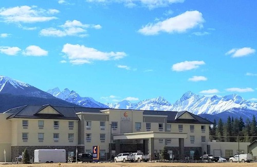 Valemount Hotel | Comfort Inn & Suites
