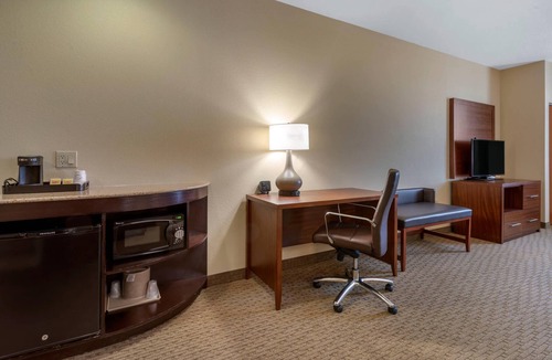 Eugene Hotel | Comfort Suites Eugene University