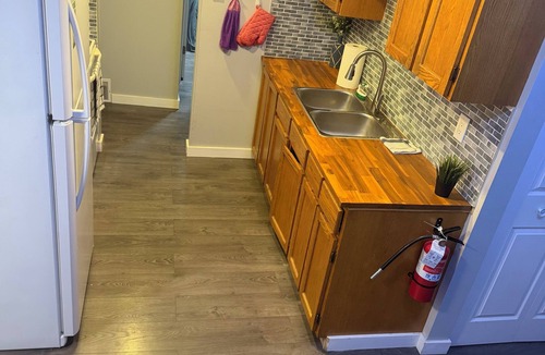 Regina House | Comfortable 3BR Retreat
