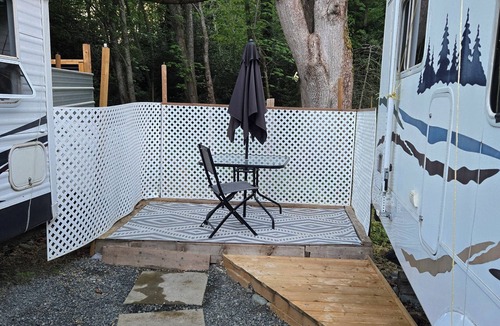 Regional District of Nanaimo House | Comfortable RV in a farm