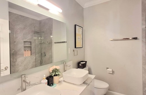 Richmond House | Comfy 2 bedroom w/essentials