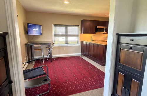 Cardinal Apartment | Comfy apartment in historic church on the Galop Canal & near St. Lawrence River