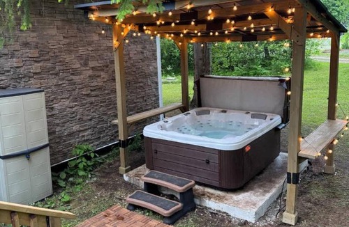 Springwater House | Comfy thoughtful private cottage