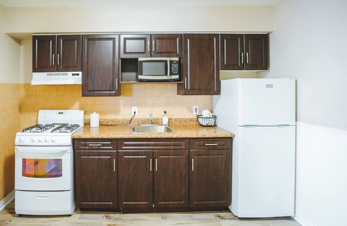 Bobcaygeon Condo | Complex Unit 6 - 2-Bedroom Upper-Level Condo | Main Waterfront Buildin