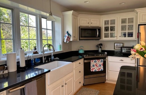 Mid-Coast and Islands House | Conveniently located, spacious home located on Bailey Island in Harpswell!