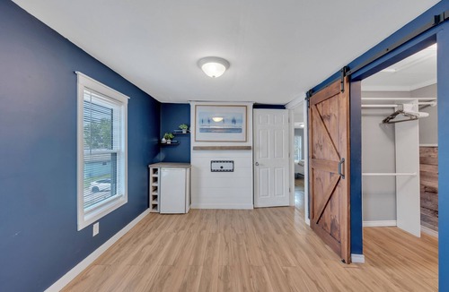 Boblo Island House | Cottage Escape by the Watern