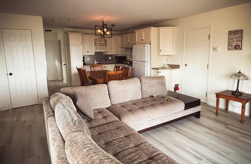 Baie-St-Paul Condo | Cottage paired with an unlimited horizon