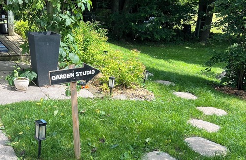 Orangeville Apartment | Country-Soul, Town-Heart Haven: Walk to Cafes, Mins to Premium Spas & PGA Golf