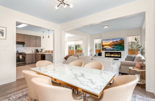 Caledon House | Countryside Meet City - New Luxe 4BR Cozy Home in Caledon - EV Charger and More
