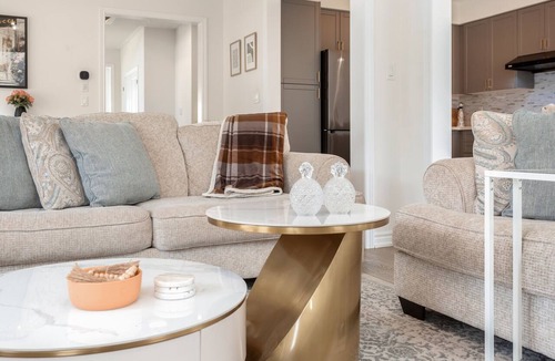 Caledon House | Countryside Meet City - New Luxe 4BR Cozy Home in Caledon - EV Charger and More