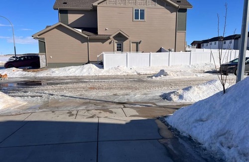 Saskatoon Apartment | Cozy 1-bedroom apartment separate entrance in serene & quiet Saskatoon area.