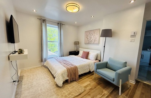 Grimsby Apartment | Cozy 1-Bedroom Apartment in the Heart of Grimsby