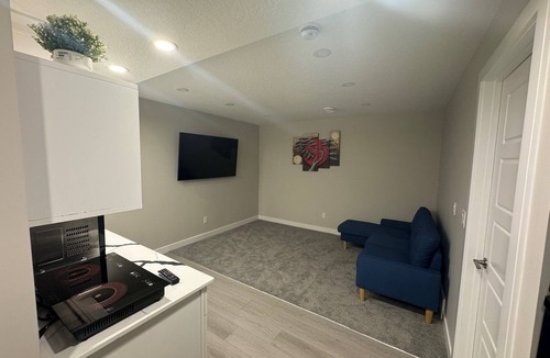 Airdrie Apartment | Cozy 1 bedroom basement apartment