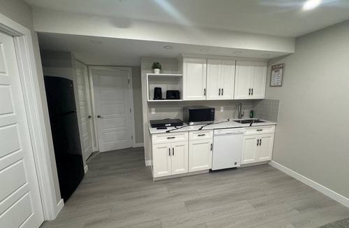 Airdrie Apartment | Cozy 1 bedroom basement apartment
