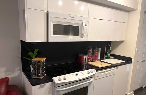 CityPlace Condo | Cozy 1 bedroom condo in downtown w/Free parking