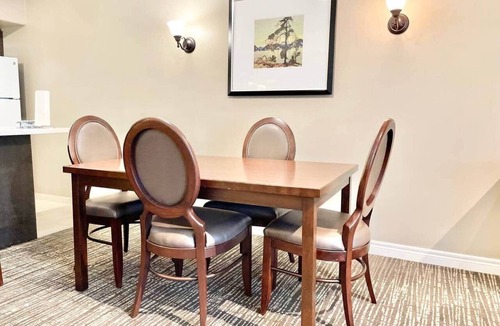 Oro-Medonte Apartment | Cozy 1-Bedroom Romantic Retreat with full Kitchen