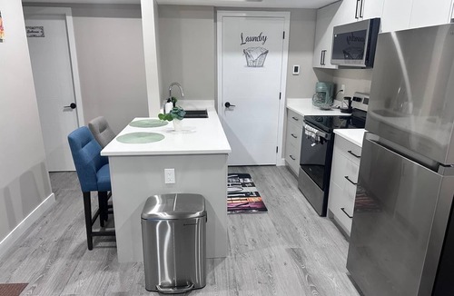 Saskatoon House | Cozy 1-bedroom Suite in Saskatoon -Fully Furnished near Industrial Area/Shops