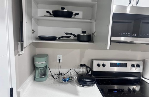 Saskatoon House | Cozy 1-bedroom Suite in Saskatoon -Fully Furnished near Industrial Area/Shops