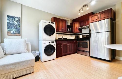 Marpole Apartment | Cozy 1bedroom Suite in Vancouver Westside