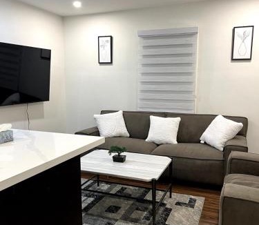 Oakwood Village Apartment | Cozy 2-Bed with Kitchen and Patio in Midtown Toronto