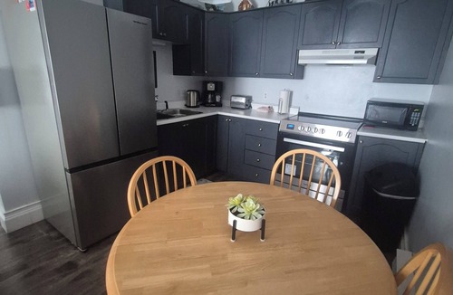 Stephenville Apartment | Cozy 2 bedroom fully furnished apartment in centre of Stephenville, Newfoundland