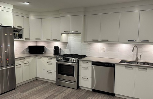 Delta House | Cozy 2-Bedroom Retreat