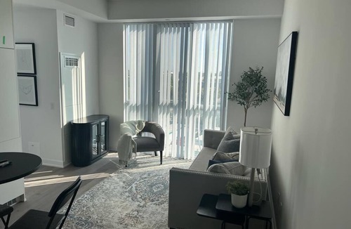 Vaughan Condo | COZY 2 BEDROOMS FULL BATH IN THE NEW DOWNTOWN VAUGHAN FROM SUBWAY. ONE PARKING