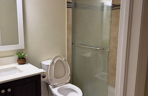 Mount Pleasant House | Cozy 2BR Basement | Private Entry + Parking