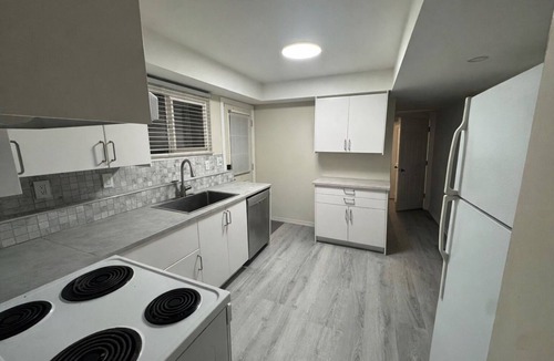 Riley Park Apartment | Cozy 2BR Basement Suite - MAJOR INTERNATIONAL SPORTING EVENT Ready & Easy Access
