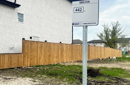 Winnipeg House | Cozy 2BR Home for 4 | Free Parking | Bus Stop Nearby | Feel at Home in Winnipeg
