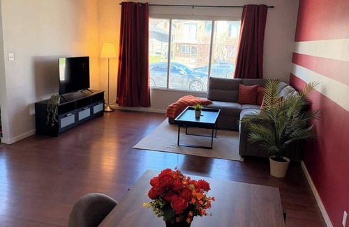 Radisson Heights - Albert Park House | Cozy 2BR Near Zoo, Downtown & Max Bell