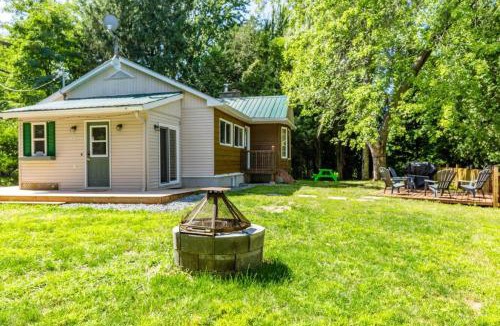 Plantagenet House | Cozy 2BR plus Loft Game Room and River Nearby