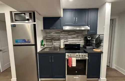 Thornhill House | Cozy 3 bedroom Basement Suite
