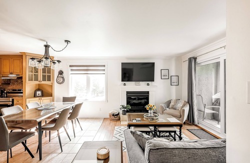 Magog Condo | Cozy 3 bedroom condo in Magog with a semi private loft.Great location.