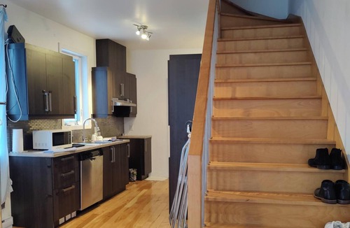 Tetreaultville House | Cozy 3 levels townhouse in a vibrant Mercier Hochelega
