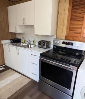 Malton House | Cozy 3BR House Near Airport & Transit!
