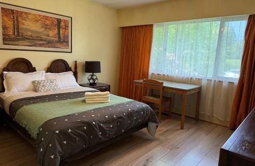 Marpole Apartment | Cozy 3BR Suite Near Airport & Canada Line