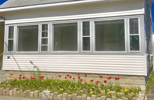 Ocean Park Cottage | Cozy 4 Bedroom Cottage 2 minute walk to Beach