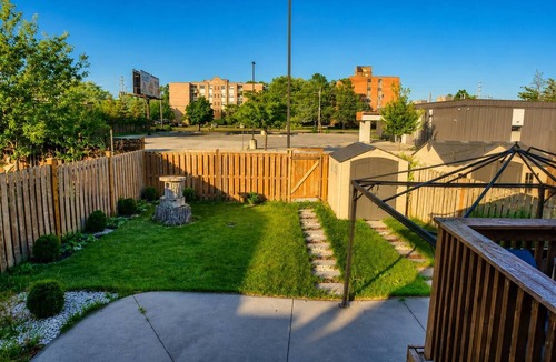 Riverside House | Cozy 4 Bedroom Home Near Tecumseh Mall