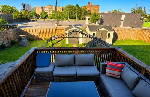 Riverside House | Cozy 4 Bedroom Home Near Tecumseh Mall