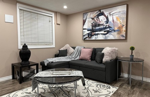 Churchill Meadows House | Cozy 4BR House in Mississauga