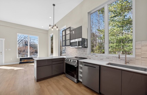 Fredericton House | Cozy and quiet house in fredericton near trails