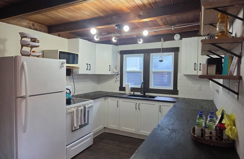 Amherstburg House | Cozy and rustic Lake Erie cottage with lake views, pool, and hot tub!