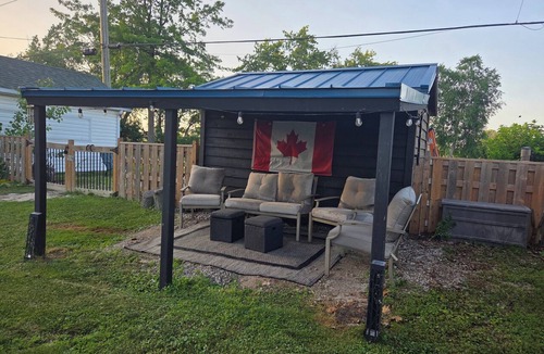 Amherstburg House | Cozy and rustic Lake Erie cottage with lake views, pool, and hot tub!